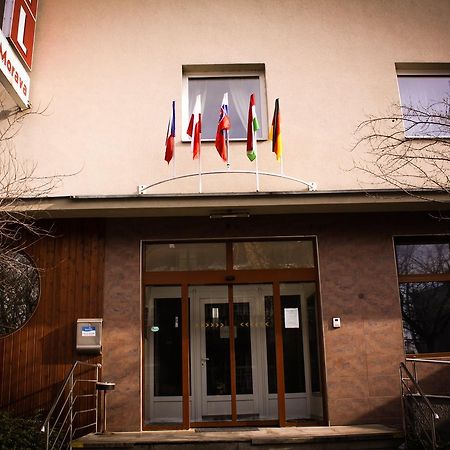 Hotel Morava Uherske Hradiste Exterior foto
